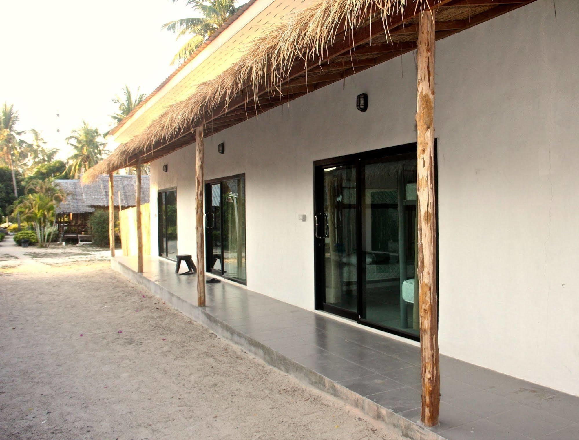 קופנגן The Beach Village מראה חיצוני תמונה